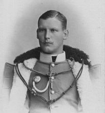 Dragoon of DR. 15 wearing the smooth rim variant pattern badge