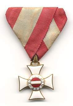 Knights' Cross awarded to General der Cavallerie Ladislaus Graf Szpry in 1879. Photograph courtesy of Freddy von Reibnitz.